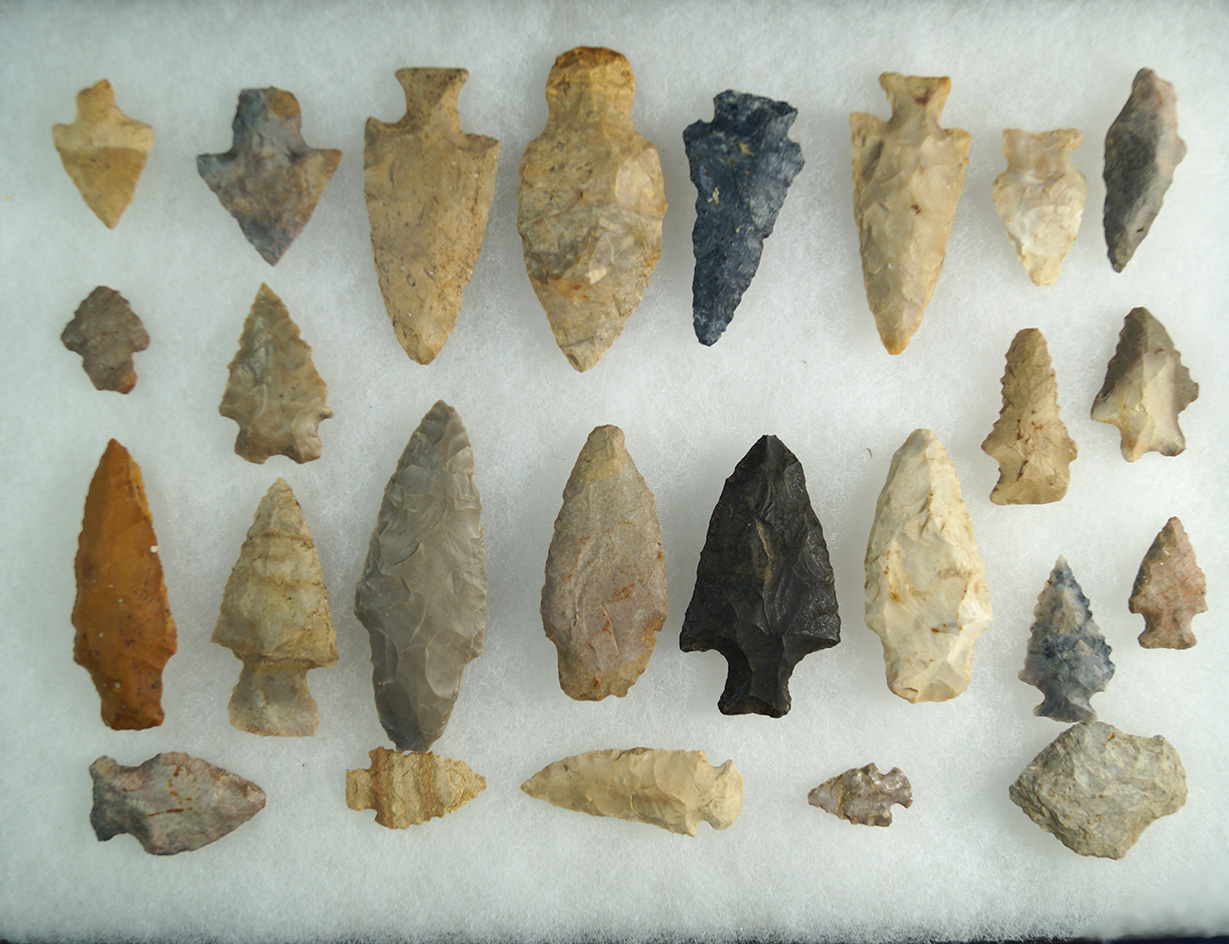 Set of 25 assorted Ohio Arrowheads, largest is 2 7/8".