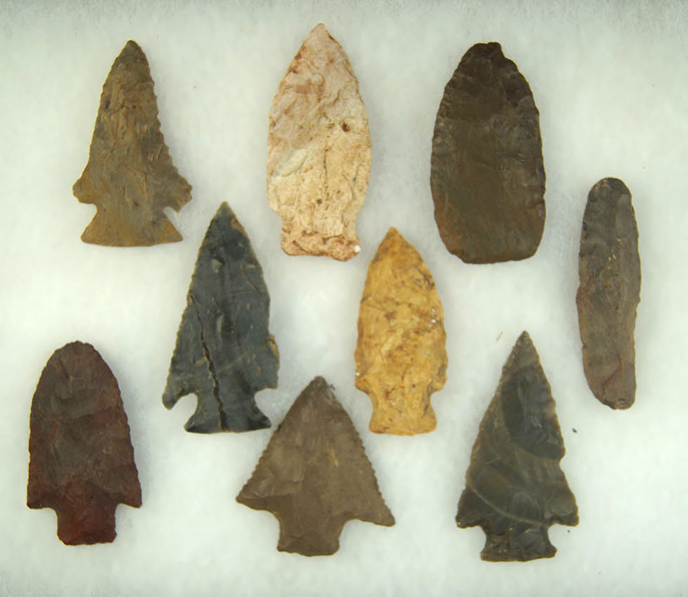 Group of 9 assorted Midwestern Knives, largest is 2 7/8".