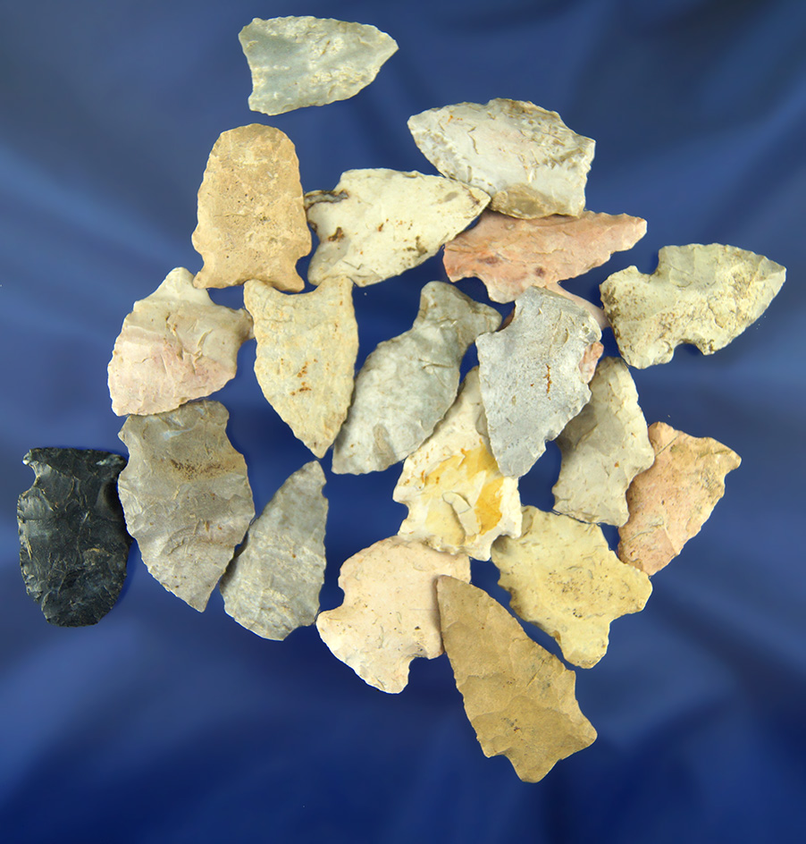 Set of 20 assorted Midwestern Arrowheads, largest is 1 1/2".