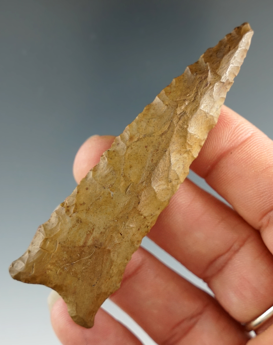 3" highly used and worn tan Chert Dalton. Found in Southern Illinois.