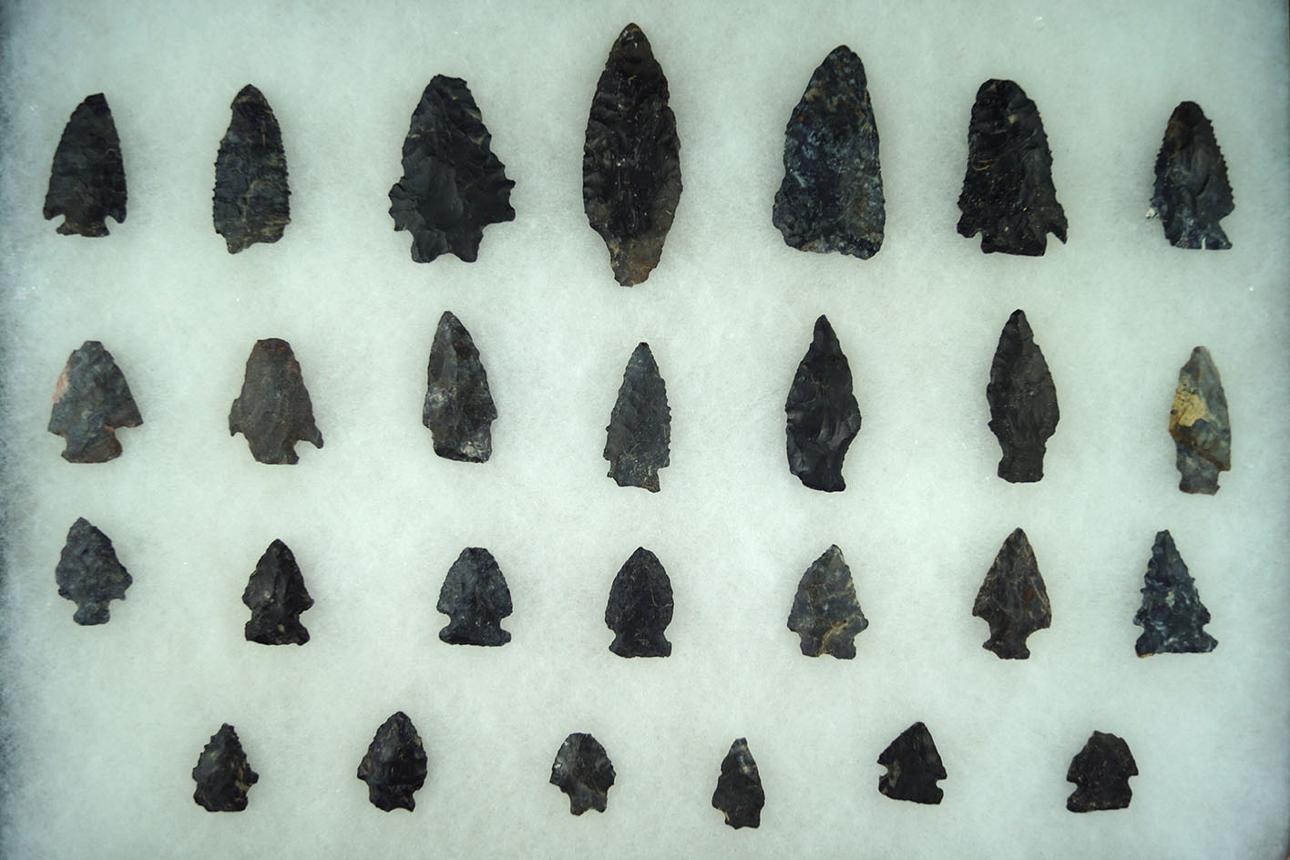 Group of 27 assorted Coshocton Flint arrowheads found in Ohio, largest is 3 1/8".