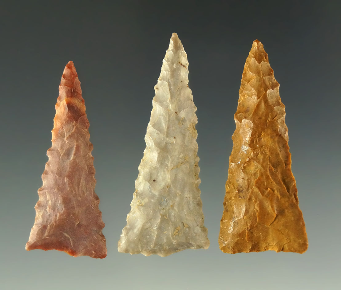 Ex. Museum! Set of three nicely serrated Fort Ancient Triangular arrowheads, largest is 1 5/8".