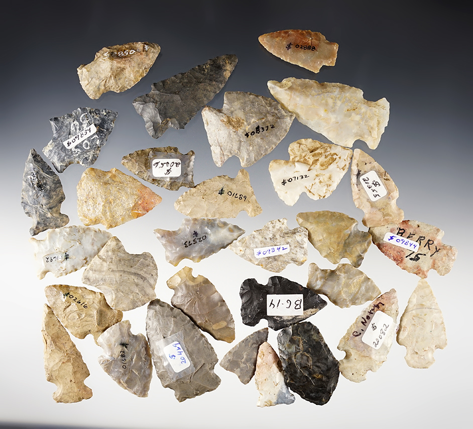 Set of 30 common points found in Ohio. Most are in good condition. The largest is 2 5/16".