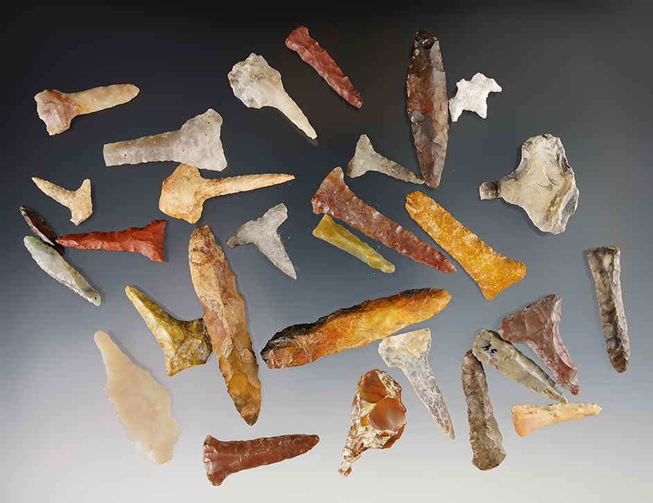 Set of 30 Western U.S points , most in good condition. The largest is 2 1/2".